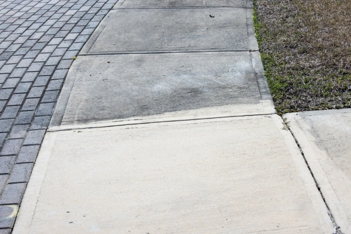 Driveway Cleaning in Jacksonville FL